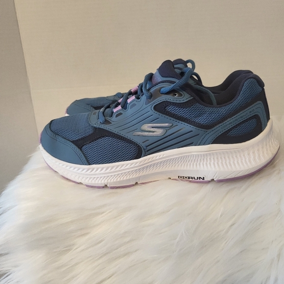 Skeckers Air Cooled Go Run , Size 8 - Picture 4 of 7